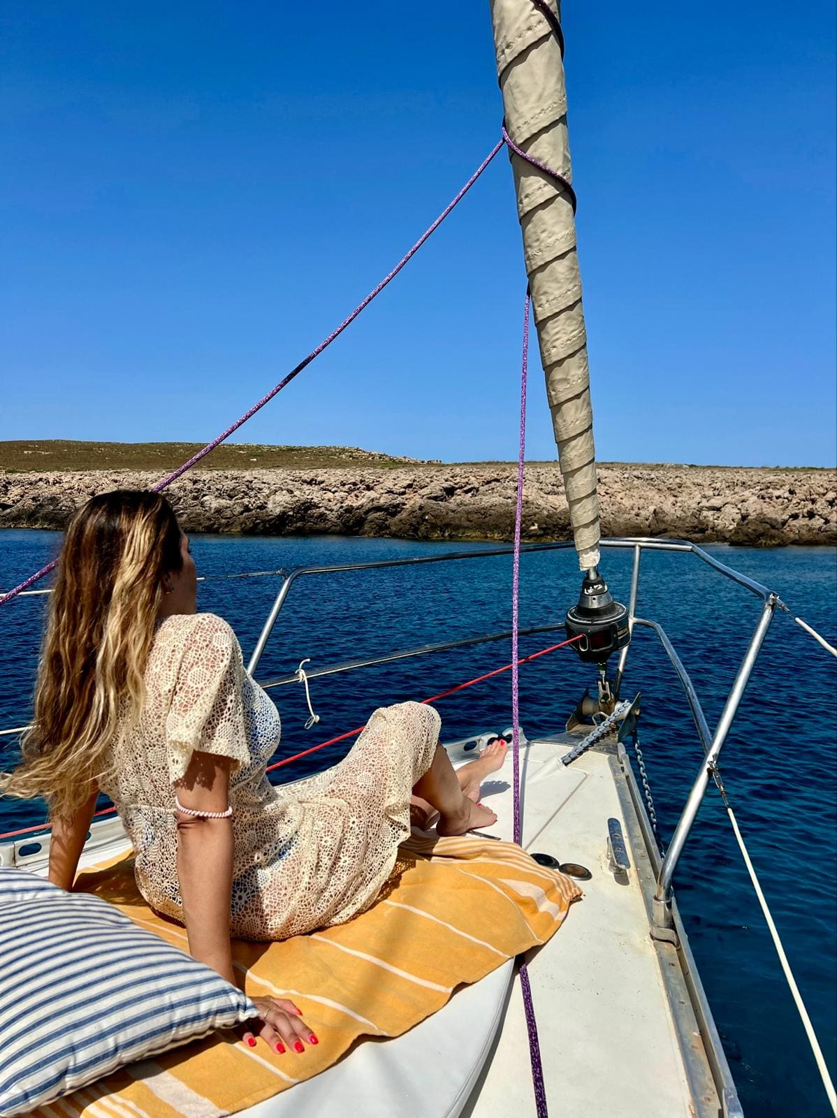 Alquiler velero día completo desde Fornells